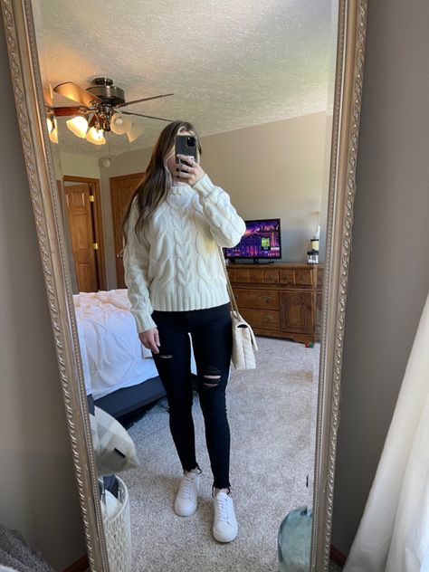 Perfect Fall Outfit, Fall Outfit Ideas, Cute Fall Outfits, White Sweater, Sweater Black, White Sweaters, Fall Outfit, White Sneakers, White Jeans