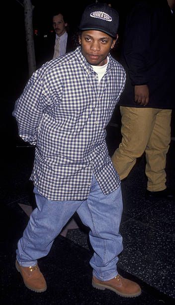 Eazy E 1993 Pictures and Photos - Getty Images 90s Hip Hop Outfits, Look Hip Hop, 1990 Style, Looks Hip Hop, Estilo Cholo, Eazy E, Tupac Pictures, Hip Hop 90s, Hip Hop Classics