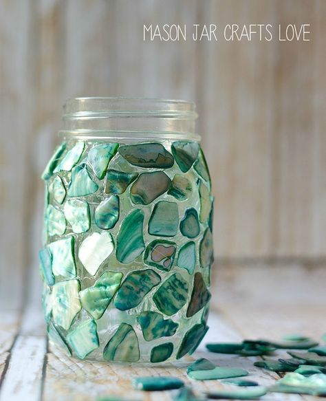 Why is it that the start of school also triggers the start of fall? I mean, there are still two weeks left of summer on the calendar.   With that in mind, I’m sharing one last summer project. … Easy Mason Jar Crafts, Crafty Witch, Jar Projects, Library Crafts, Crafts Love, Mason Jar Projects, Diy Mosaic, Upcycle Ideas, House Crafts