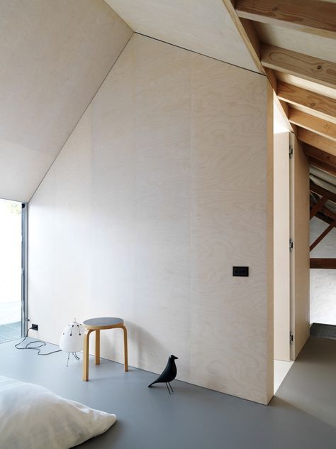 Plywood Never Looked So Good: 27 Stunning Plywood Interiors Plywood Interior, Casa Loft, Plywood Walls, Interior Minimalista, Plywood Panels, The Shed, Shed Homes, Inspired Living, Minimalist Interior