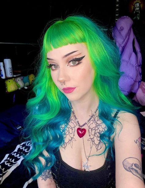 brb just running to grab our pots of Electric Lizard 💚 and Atomic Turquoise 💙 because this colour combo on @sarahbauckham is HEAVEN 😍🎨 #manicpanic #manicpanicprofessional #hair #haircare #hairstylist #hairinspo #healthyhair #hairstyles #hairsalon #crueltyfreebeauty #haircolor #veganhair #crueltyfreehairdye #saloninternational #saloncolour @creativeheadmag @prohairmag @hairdressersjournal @sallybeautyuk @salonservicesuk @astonandfincher @salonsdirect @adelprohairbeauty @salon_int Manic Panic Electric Lizard, Vegan Hair Dye, Vegan Hair, Manic Panic, Colour Combo, Cruelty Free Beauty, Just Run, Semi Permanent, Hair Colour