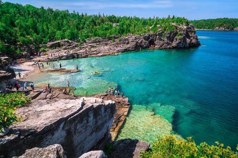 5 of the Best Hiking Areas in Ontario | Loving Life With Cass Georgian Bay Islands National Park, Bruce Peninsula National Park, Bruce Peninsula, Canadian Road Trip, Peninsula Hotel, Famous Waterfalls, East Coast Road Trip, Georgian Bay, Scenic Road Trip