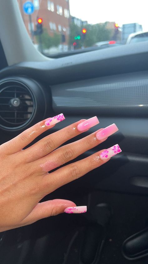 pink aribrush hibiscus flower nails Hibiscus Flower Nails, Magenta Nails, Barbie Pink Nails, Black French Tips, Light Pink Nails, Aesthetic Skincare, Nail Tattoo, Hibiscus Flower, Hibiscus Flowers