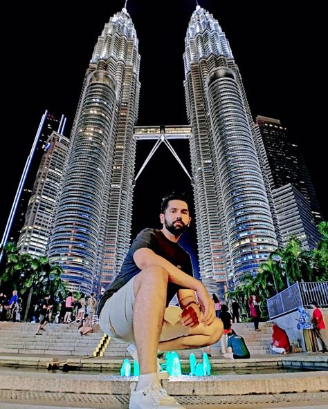 Malaysia Twin Tower Photo Ideas, Kuala Lumpur Photoshoot, Kuala Lampur, Petronas Twin Towers, Malaysia Truly Asia, Malaysia Travel, Picture Inspiration, Twin Towers, Photo Idea