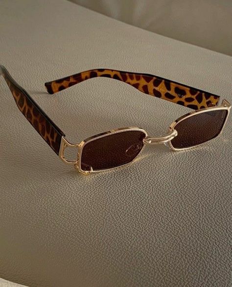 Cool Sunglasses Aesthetic, Sunglasses 2023, Trendy Glasses, Fashion Eye Glasses, Stylish Glasses, Trendy Sunglasses, Dope Jewelry, Girly Accessories, Classy Jewelry