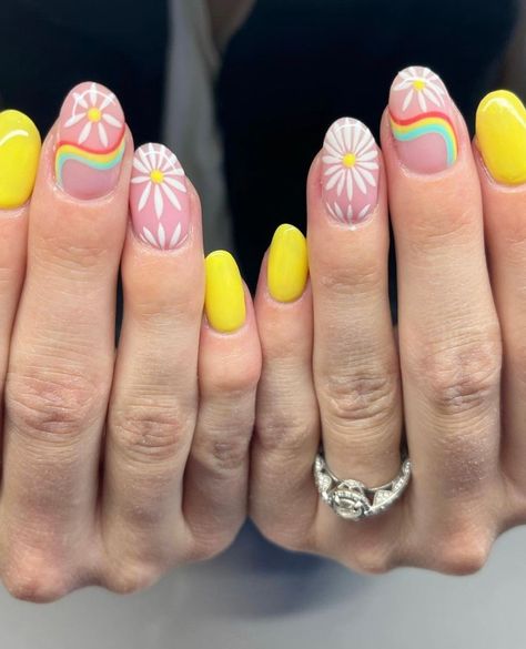 Rainbow Floral Nails, Deco Nails, Bella Nails, Ideas Uñas, Summer Toes, Daisy Nails, Nice Nails, Nails Fashion, Nail Stuff