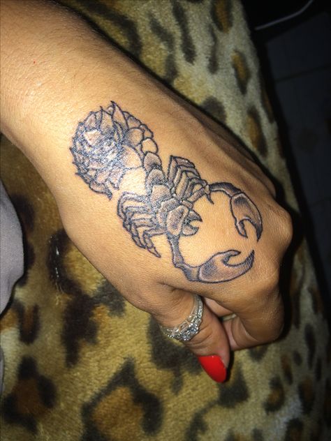 Scorpion with lotus flower #tattoos #Scorpion I'm not a Scorpio though Ha! Scorpio Flower, Lotus Flower Tattoos, Zodiac Tattoos, Flower Tattoos, Lotus Flower, Black Art, Scorpion, Flower Tattoo, Lotus