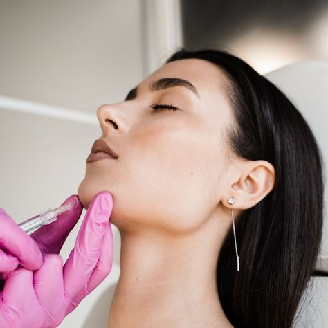 Boost your confidence with 1ml of chin fillers to refine your facial contours.   Experience enhanced chin projection and definition with a quick, non-surgical procedure that delivers immediate, natural-looking results. #ChinEnhancement #ChinFillers #NonSurgical #FacialContouring #MedSpa #BeautyEnhancement Chin Filler, Skin Care Specialist, Skin Facts, Facial Contouring, Boost Your Confidence, Med Spa, Facial, Skin Care, Confidence