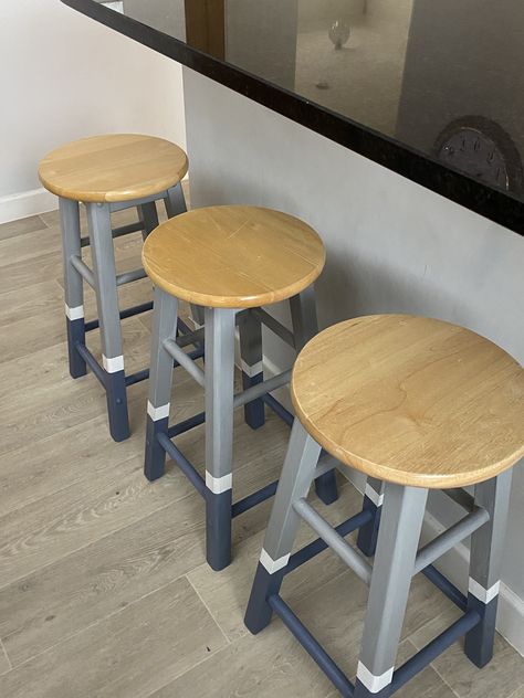 Finished up cycled chalk paint stools (in shades of grey) Grey Blue Green Paint, Stool Upcycle, Blue Green Paint, Bar Stool Makeover, Stool Ideas, Stool Makeover, Painted Stools, Coffee Nook, Metal Stool