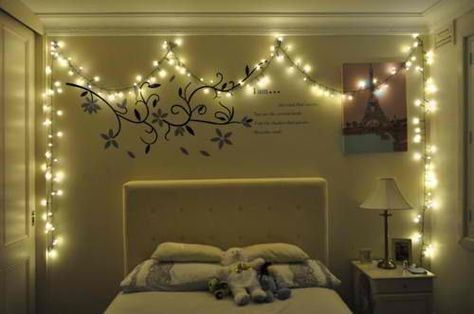 Wall Art with lights Fairy Lights Bedroom Wall, Christmas Lights In Room, Christmas Lights Inside, Christmas Lights In Bedroom, Indoor Christmas Lights, White Christmas Lights, Christmas Light Installation, Lights Decor, Bedroom Lights