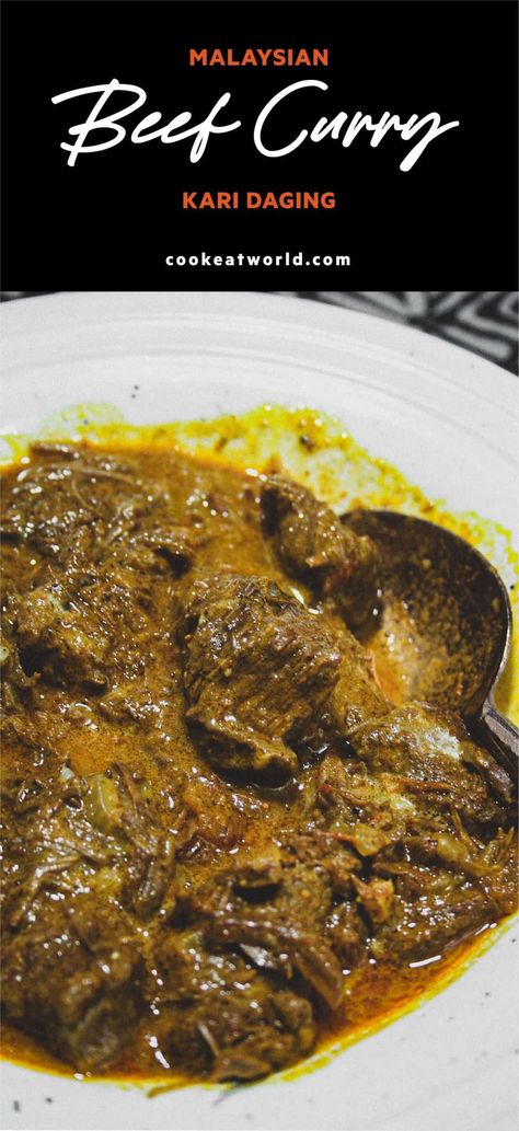 This Malaysian Beef Curry (Kari Daging) is so insanely flavourful. An intense burst of South-East Asian Magic! Like the wonderful Malaysian Beef Rendang, this curry is packed with flavour, texture and fragrance. Malaysian Chicken Curry, Malaysian Curry, Malaysian Recipes, Beef Rendang, Curry Laksa, New Recipes For Dinner, Beef Curry, Dal Recipe, Coconut Milk Curry