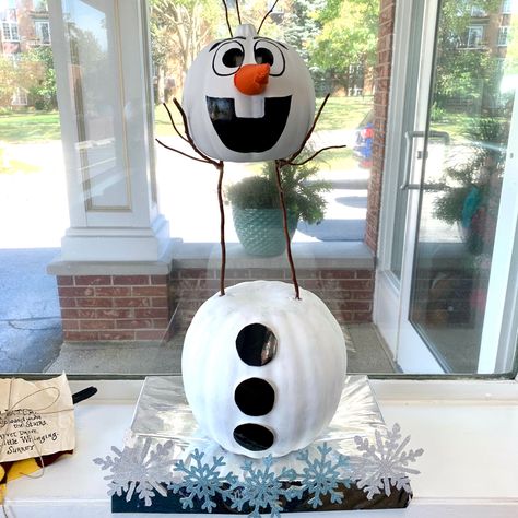 Turn Pumpkins Into Christmas Decor, Snowman Pumpkin, Olaf Pumpkin Painting, Frozen Pumpkin Decorating, Pumpkin Decorating Contest Movie Theme, Frozen Halloween Pumpkin, Pumpkin Decoration Book Character, Disney Themed Painted Pumpkins, Decorating Pumpkins Without Carving