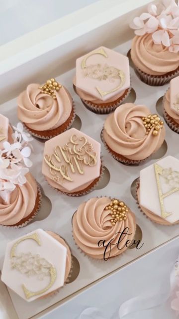 Vow Renewal Cupcakes, Blush Cupcakes Wedding, Rose Gold Wedding Cupcakes, Unique Wedding Cupcakes, Boho Wedding Cupcakes Ideas, Nikkah Cupcakes, Mini Cupcake Designs, Wedding Cupcakes Pink, Boho Cupcakes Wedding