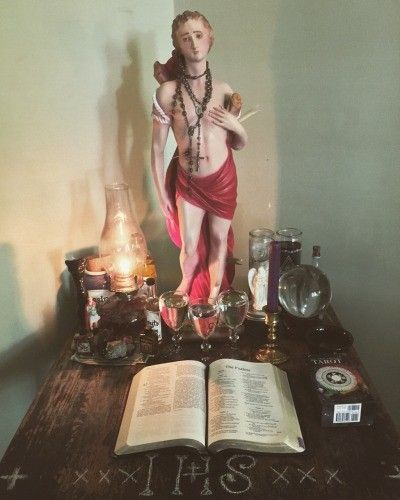 Folk Catholicism, Paganism Spells, Catholic Altar, Folk Magic, Saints And Sinners, Occult Symbols, Witches Altar, Sacred Spaces, Deep Art