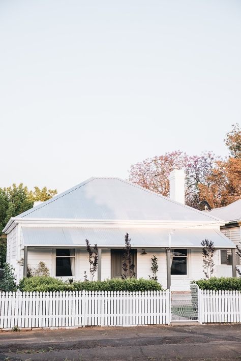 Miners Cottage, Country Style Magazine, Mcm House, Cottage Renovation, Property Design, Australian Homes, Traditional Architecture, The Design Files, Holiday Cottage