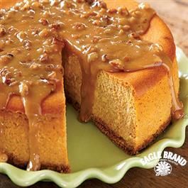 Three delicious flavors in one superb dessert! This Maple Pumpkin Cheesecake Recipe from Eagle Brand® Sweetened Condensed Milk will be the family's new Thanksgiving favorite! Maple Pumpkin Cheesecake, Sweets Ideas, Pumpkin Syrup, Pumpkin Cheesecake Recipes, Maple Pumpkin, Cracker Crust, Maple Glaze, Eagle Brand, Pumpkin Pecan