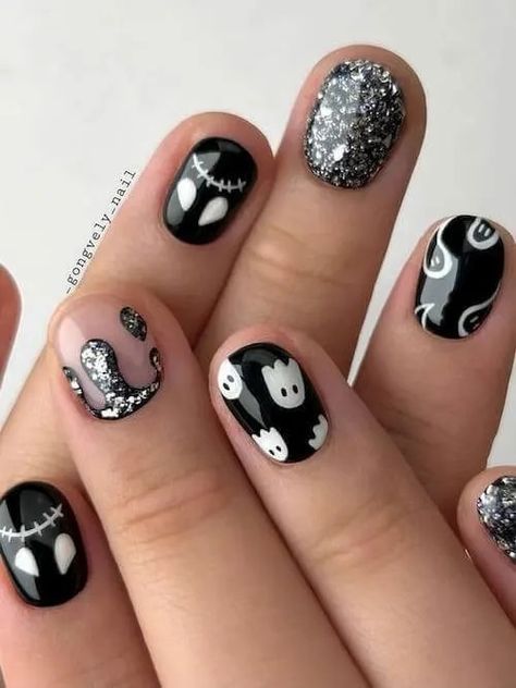 Cute Halloween Nail Designs, Short Halloween Nails, Badass Nails, Halloween Nail Colors, Nail Designs For Short Nails, Black Halloween Nails, Holloween Nails, Designs For Short Nails, Halloween Acrylic Nails