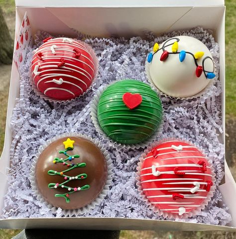 Cocobombs Christmas, Christmas Bombe Dessert, Christmas Hot Coco Boms, Christmas Hot Chocolate Bombshell, Christmas Cocoa Balls, Coco Bombshell, Christmas Hot Cocoa Bomb Decorations, Hot Cocoa Bombshell Christmas, Hot Cocoa Bomb Gift Packaging