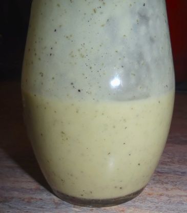 Lebanese Salad Dressing Garlic Salad Dressing Recipe, Garlic Salad, Garlic Salad Dressing, Lebanese Salad, Middle Eastern Salads, Easy Salad Dressing Recipes, Salad Dressing Recipes Healthy, Salad Dressing Recipe, Mint Salad