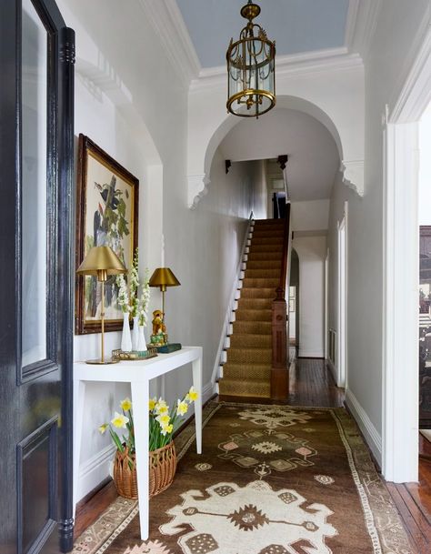 Church Hill Charmer — Ashley Hanley Southern Foyer, Tiny Dining Rooms, Entryway Inspiration, Entryway Table Decor, English Country Style, Foyer Decor, Small Home Office, Tiny Spaces, Southern Home