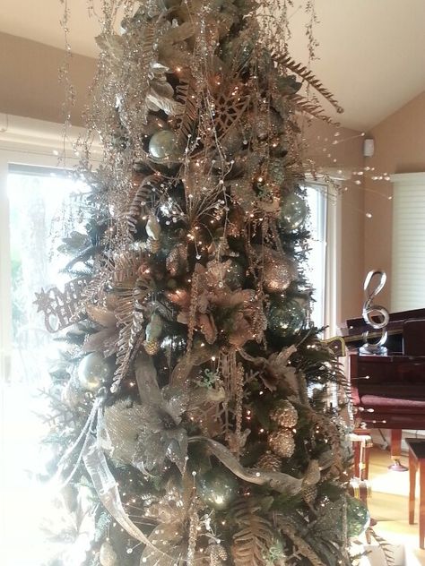 Champaign Christmas tree Office Parties, Christmas Trees, Trees, Christmas Tree, Holiday Decor, Christmas, Home Decor, Design, Home Décor