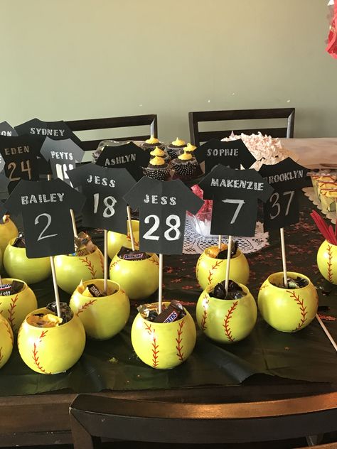 Softball team gifts Halloween Treats For Softball Team, End Of Year Softball Party, End Of Softball Season Gifts, End Of The Season Softball Gifts, Softball Graduation Gift Ideas, Softball Themed Party, Snacks For Softball Team, Coach Gift Ideas Softball, End Of The Year Softball Gifts