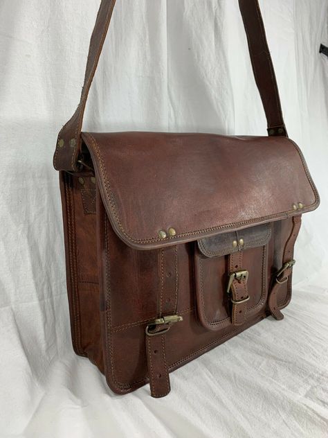 Messenger Bag Aesthetic, Brown Satchel Bag, Leather Vintage Bag, Vintage Leather Messenger Bag, Brown Leather Messenger Bag, Vintage Messenger Bag, Brown Satchel, Laptop Messenger Bags, Vintage Leather Bag