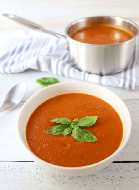 Freezer-Friendly Roasted Tomato Soup - The Produce Moms Freezer Tomato Soup, Roasted Tomato Soup Recipe, Plant Based Soups, Tomato Soup Homemade, Tomato Soup Recipe, Canned Tomatoes, Roasted Tomato Soup, Vegan Potato, Tomato Soup Recipes