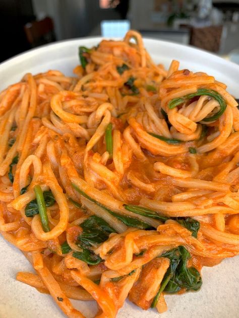 Cheesy Hearts Of Palm Pasta with Marinara & Spinach — Amanda Robyn Refined Optavia Hearts Of Palm Recipes, Palm Of Hearts Pasta, Hearts Of Palm Spaghetti Recipes, Heart Of Palm Noodle Recipes, Hearts Of Palm Recipes Pasta, Heart Of Palm Pasta Recipes, Palmini Recipes, Hearts Of Palm Recipes, Shirataki Recipes