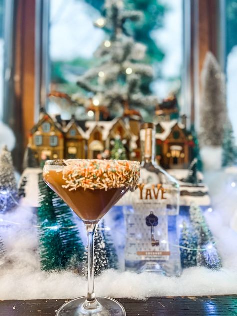 This Toasted Coconut Espresso Martini is the perfect dessert martini! Coconut Espresso, Dessert Martini, Coconut Tequila, Cream Of Coconut, Christmas Sprinkles, Coconut Coffee, Espresso Martini, Toasted Coconut, Shredded Coconut