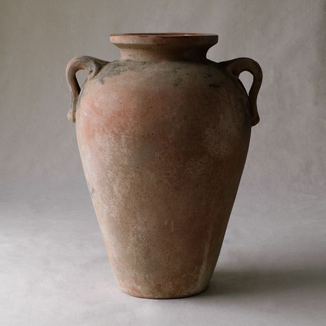 Italian Terrace, Vase Terracotta, Large Terracotta Pots, Suit Traditional, Dry Garden, Traditional Pottery, Advanced Ceramics, Ancient Pottery, Garden Pottery