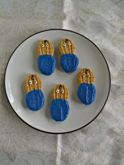 Nutter Butter Baby Shower Cookies - Hezzi-D's Books and Cooks Nutter Butter Baby Shower Cookies, Boy Baby Shower Food, Nutter Butter Cookies, Nutter Butter, Shower Cookies, Homemade Butter, Blue Candy, Food Dye, Shower Food