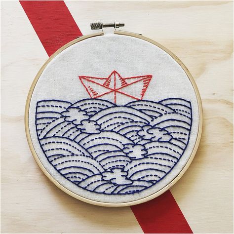 Hope Floats, Broderie Simple, Etsy Embroidery, Origami Boat, Diy Broderie, Paper Boat, Hand Embroidery Kit, Pola Sulam, Learn Embroidery