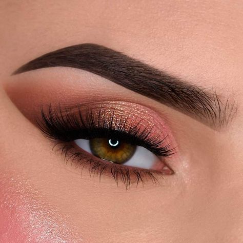 50 Hazel Eyes Makeup Looks That Will Steal Your Heart Fair Skin Hazel Eyes Makeup, Hazel Eyeshadow, Hazel Eyes Makeup, Makeup Looks For Hazel Eyes, Eyes Makeup Looks, Cool Makeup, Hazel Green Eyes, New Makeup Ideas, Hazel Eye Makeup