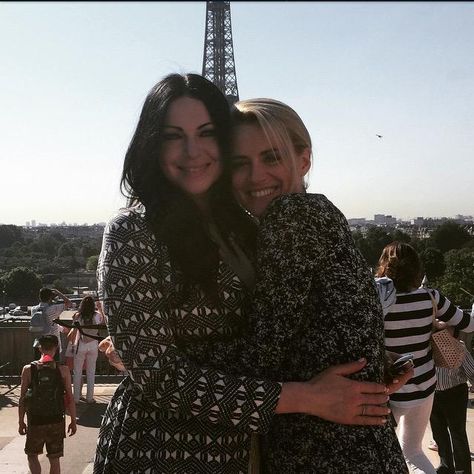 Taylor Schilling Laura Prepon, Donna Pinciotti, Tour Eiffel Paris, Alex And Piper, Alex Vause, Danielle Brooks, Taylor Schilling, Laura Prepon, Natasha Lyonne