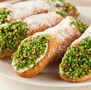 Pistachio Cannoli, Lemon Pistachio, Italian Cannoli, Cannoli Shells, Cannoli Recipe, Pistachio Recipes, Pistachio Pudding, Dessert Simple, Mascarpone Cheese