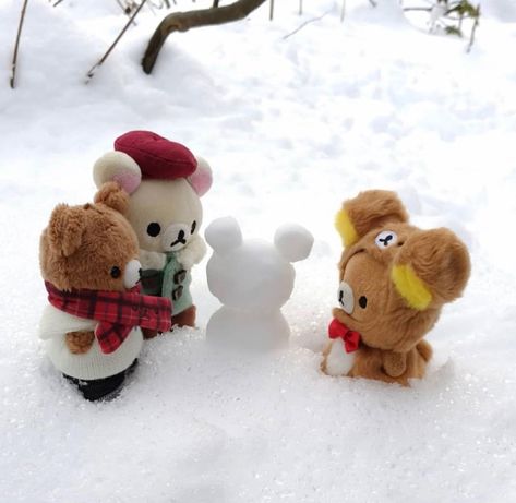 #Snow #Rilakkuma (*´◒`*) #snowman Rilakkuma Plushie, Christmas Icons, Cute Stuffed Animals, Cute Little Things, Rilakkuma, Snow Day, Cute Plush, 귀여운 동물, Cutie Patootie