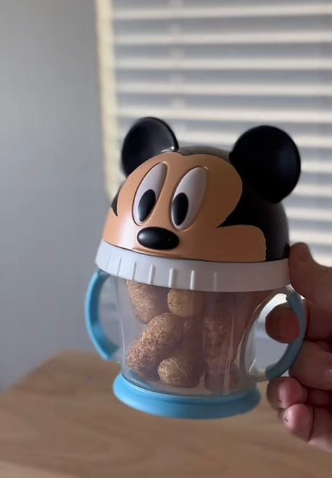 Take the character tops off your good2grow snacker cups when theyre looking beaten and theyll fit on regular munckin snack cups Good2grow Hack, Snack Cups, Fun Diy Crafts, Fun Diy, Fun Diys, Snacks