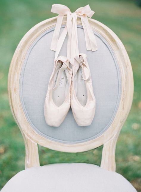 Ballet slippers! http://www.stylemepretty.com/2015/08/22/15-romantic-sophisticated-details-for-a-ballet-inspired-wedding/ Ballet Wedding, Ballerina Wedding, Frost Photography, Ballet Pointe Shoes, Ballet Inspiration, Wedding Shoes Bride, Shoe Ideas, Pink Slippers, Wedding Flats