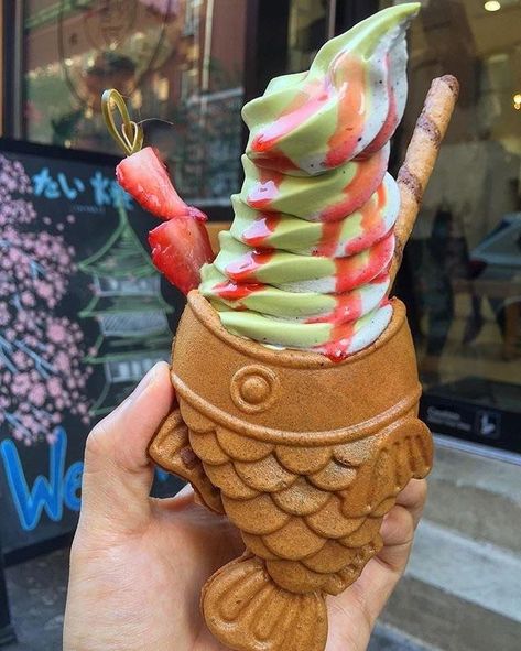 [I ate] Taiyaki Ice Cream Taiyaki Ice Cream, Ice Cream Snacks, Cream Aesthetic, Ice Cream Popsicles, Food Goals, Kawaii Food, Food Images, Cute Desserts, Food Drawing