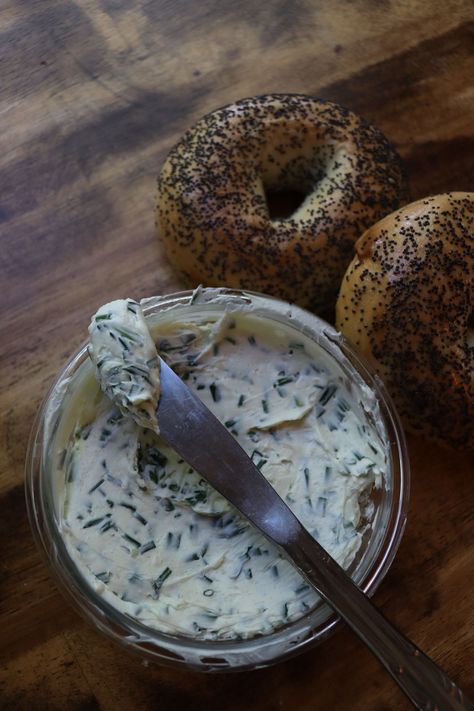 Chive and Onion Cream Cheese - Tulips and Twill Chive And Onion Cream Cheese, Chive Cream Cheese, Cream Cheese Spread Recipes, Butter Board, Cream Fresh, Dairy Free Cream, Homemade Spice Blends, Simple Farmhouse, Seasonal Living