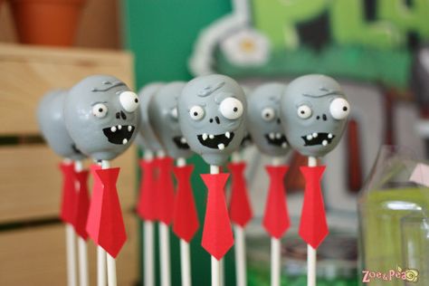 Zombie Apocalypse Party, Plants Vs Zombies Birthday Party, Zombie Cake, Spooky Cake, Thomas The Train Party, Zombie Birthday Parties, Pig Birthday Cakes, Zombie Birthday, Chocolate Pops