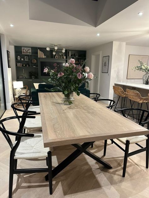 Rustic Industrial Dining Table, Luxury Dining Table, Dining Table Rustic, Industrial Dining Table, Industrial Dining, Esstisch Modern, Linear Design, Kitchen Dining Tables, Dining Room Small