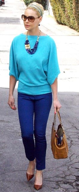 Outfit Posts: outfit post: teal sweater, black ankle pants, black wedges Outfits With Royal Blue Tops, Teal Pant Outfits, What To Wear With Teal Pants, Bright Blue Pants Outfit, Cobalt Blue Pants Outfit, Teal Pants Outfit, Royal Blue Pants Outfit, Pants Painting, Blue Pants Outfit