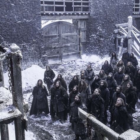 ‘GAME OF THRONES’ IS TURNING ITS SETS & FILMING LOCATIONS INTO A HUGE REAL-LIFE WESTEROS Night Watch Game Of Thrones, Wildling Costume, Watch Game Of Thrones, Snow Patrol, Black Castle, Night Watch, Nights Watch, Night King, Kit Harington