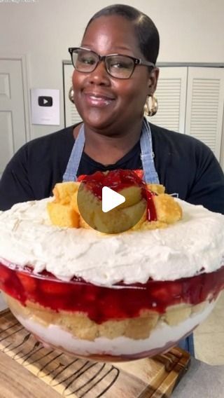 It’s So Good - Miriam on Instagram: "Strawberry Shortcake Bowl aka Punch Bowl Cake #dessert #strawberrydessert #cake @lucky_leaf_fruit_filling" Strawberry Cream Cheese Shortcake, Strawberry Shortcake Bowl, Sara Lee Pound Cake Dessert Ideas, Cake Bowl Desserts, Strawberry Punch Bowl Cake Angel Food, How To Make Strawberry Shortcake, Strawberry Shortcake Pound Cake Recipe, Strawberry Shortcake Cake Recipe, Punchbowl Cakes