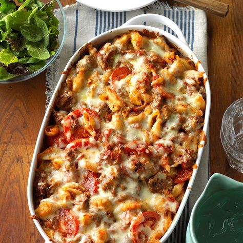 Italian Pasta Bake Italian Pasta Bake, Christmas Casserole, Pasta Bake Recipe, Lasagna Recipes, Pasta Italiana, Baked Pasta Recipes, Italian Pasta, Pasta Bake, Casserole Dish