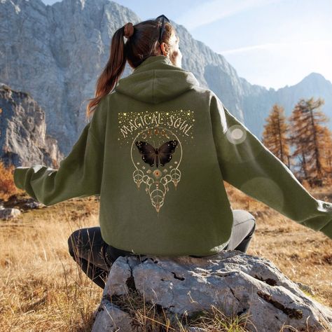 Mystical Butterfly Hoodie Mushroom Hoodie Green Witch Hoodie Nature Hoodie Celestial Fairycore Goblincore Clothing Aesthetic Witchy Clothes de OnlineDesignGift en Etsy Mystical Butterfly, Mushroom Hoodie, Witchy Clothes, Nature Hoodie, Butterfly Hoodie, Clothing Aesthetic, Dark Sage, Green Butterfly, Hoodie Green