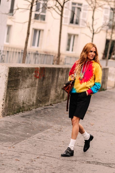 Nyc Street Style Summer, Popular Spring Outfits, Street Style Fall Winter, Leandra Medine, Tie Dye Fashion, Paris Fashion Week Street Style, Spring Fashion Outfits, Street Style Summer, Style Fall