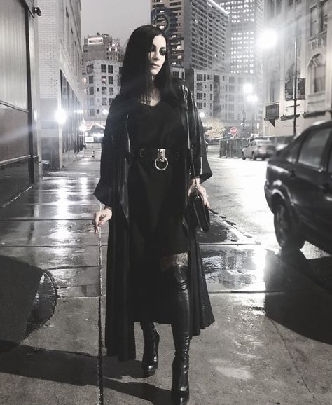 5,710 mentions J’aime, 80 commentaires - J E S S I C A  H A Z E (@jessicahazemua) sur Instagram : "🖤🦇 Devils Night featuring my ‘comes out of the closet a few times a year’ Stella McCartney boots I…" Winter Goth Outfits, Stella Mccartney Boots, Winter Goth, Dark Beauty Fashion, Goth Outfit Ideas, Coming Out Of The Closet, The Real Real, Corporate Goth, Devils Night